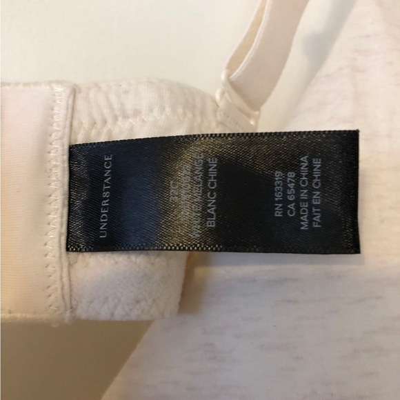 Wireless Soft Cream Bra - Picture 2 of 3